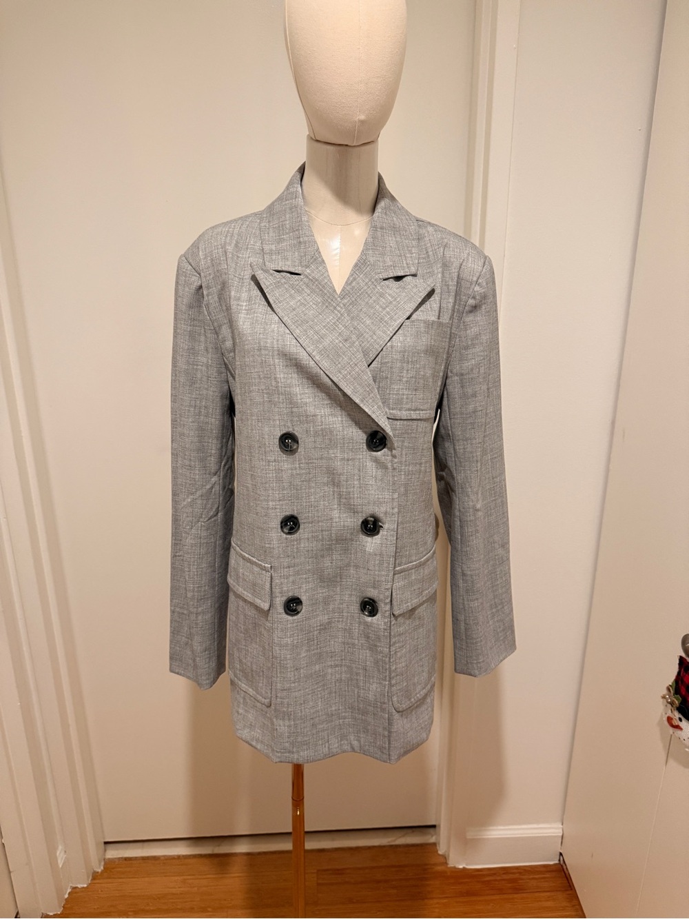 Isaac Mizrahi Light Gray Double-Breasted Blazer